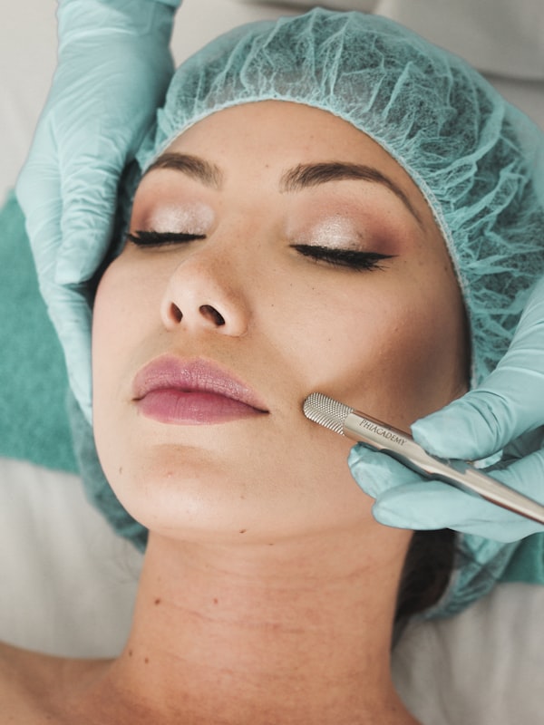 Aesthetic and beauty clinic treatment